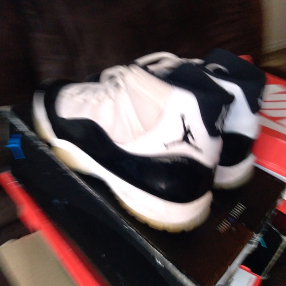 Jordan 11 Concord - Picture 1 of 3